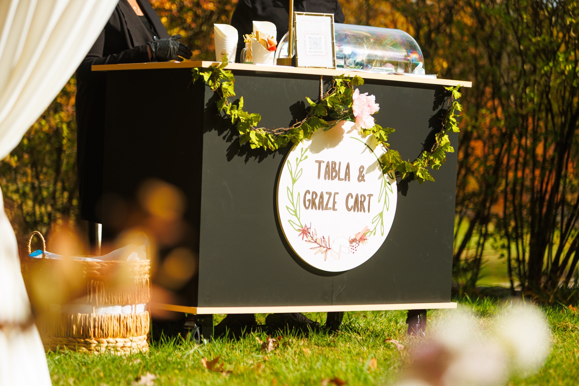Tabla & Graze Cart - Luxury Mobile Charcuterie